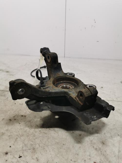 Fusee avant gauche - FIAT...