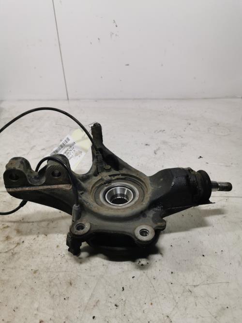 Fusee avant droit - PEUGEOT...
