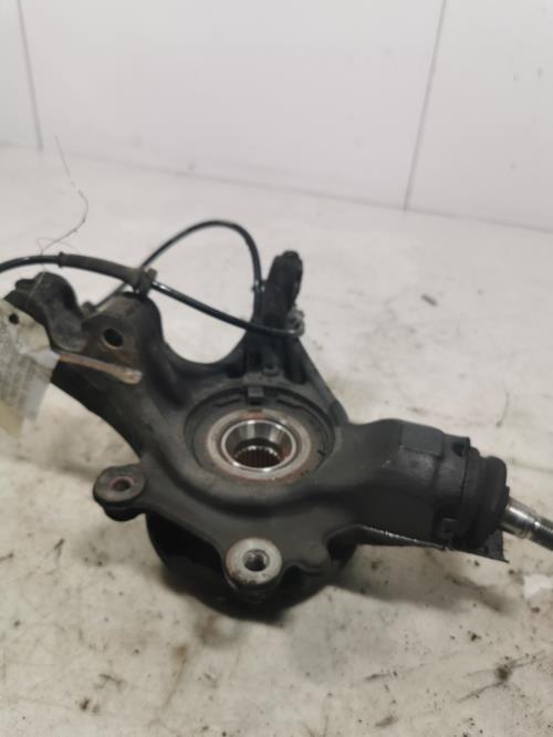 Fusee avant droit - PEUGEOT...