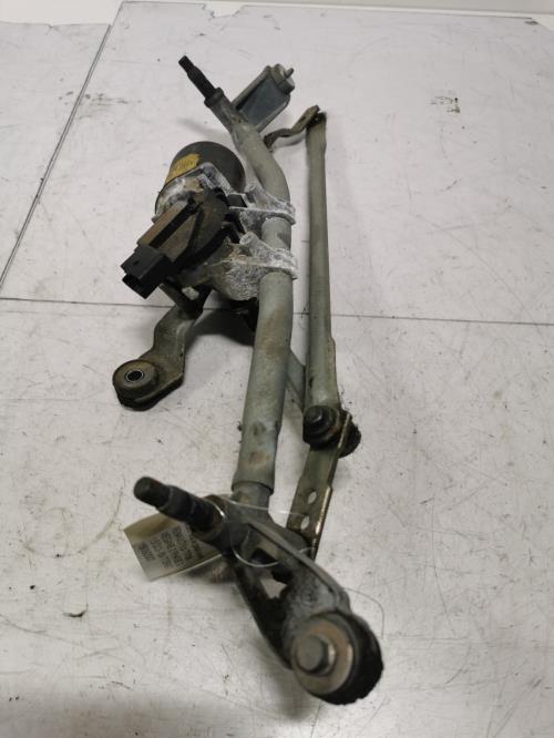 Moteur essuie glace avant -...