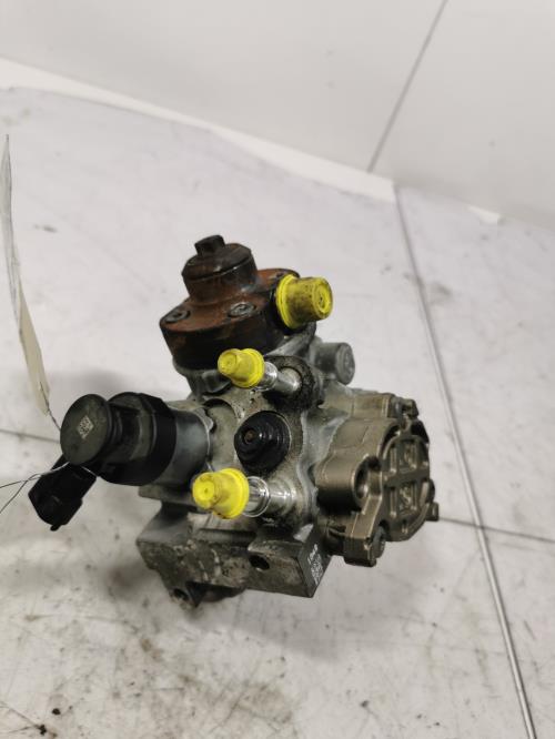 Pompe à injection - PEUGEOT...