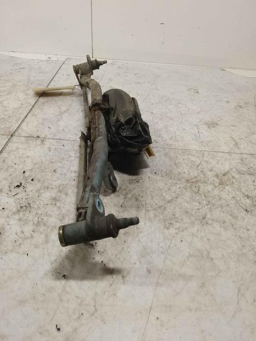 Moteur essuie glace avant -...