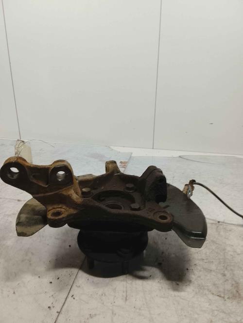 Fusee avant gauche - SUBARU...