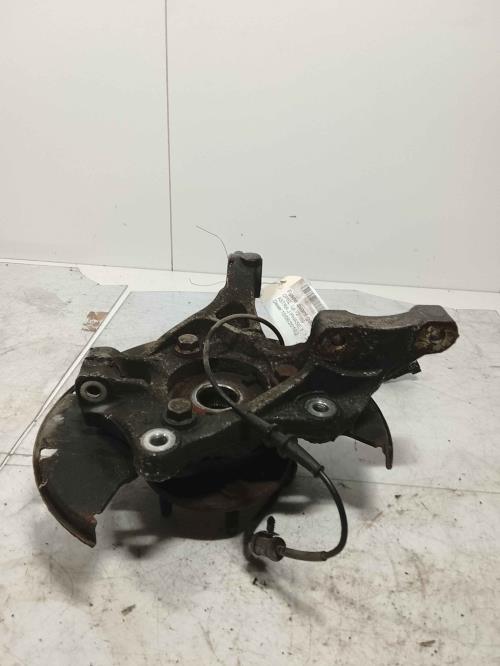 Fusee avant gauche - OPEL...