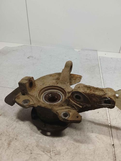 Fusee avant gauche - FIAT...