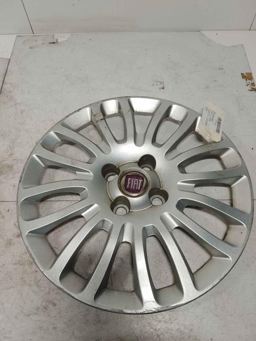 Enjoliveur - FIAT PUNTO 3