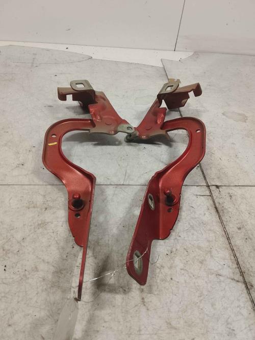Charniere de capot -...