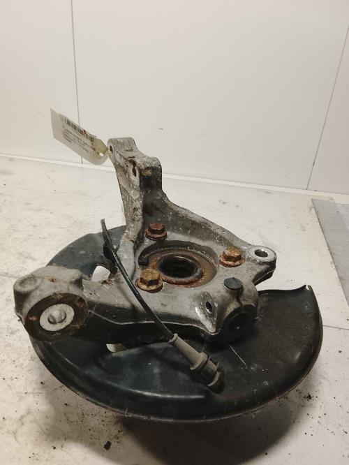Fusee avant gauche - OPEL...