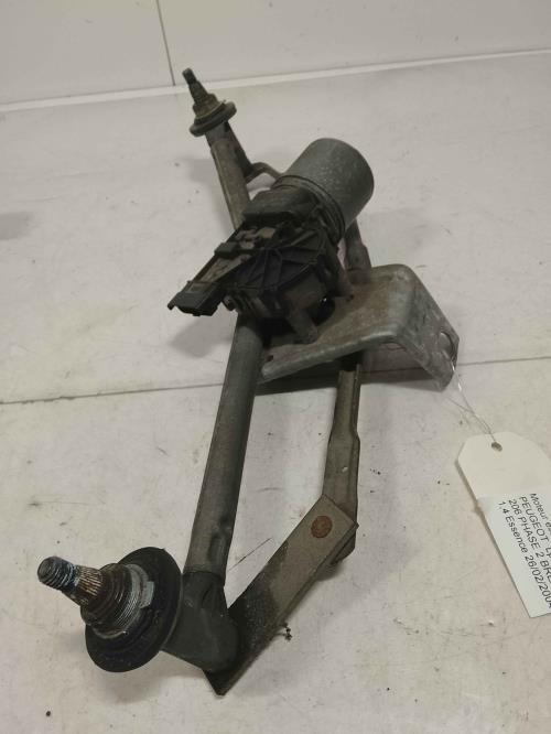 Moteur essuie glace avant -...