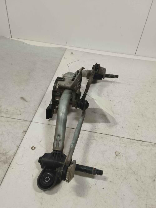 Moteur essuie glace avant -...