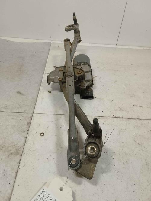 Moteur essuie glace avant -...