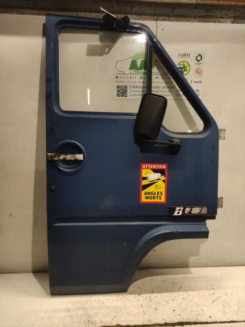 Porte avant droit - RVI B110