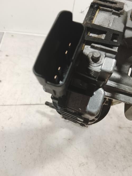 Moteur essuie glace avant -...