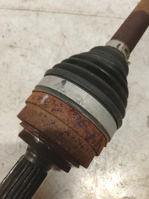 Cardan gauche...