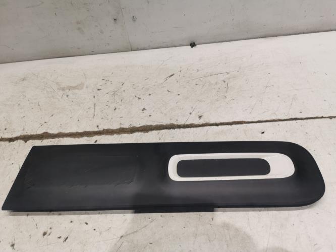 Baguette de porte avant...