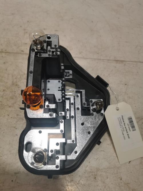 Platine feu arriere droit -...