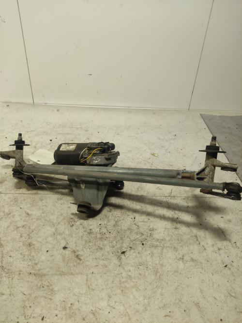 Moteur essuie glace avant -...