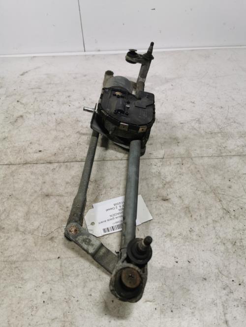 Moteur essuie glace avant -...