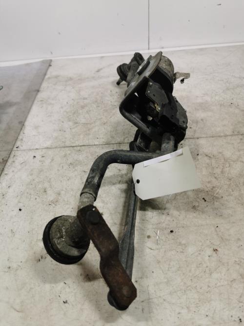 Moteur essuie glace avant -...