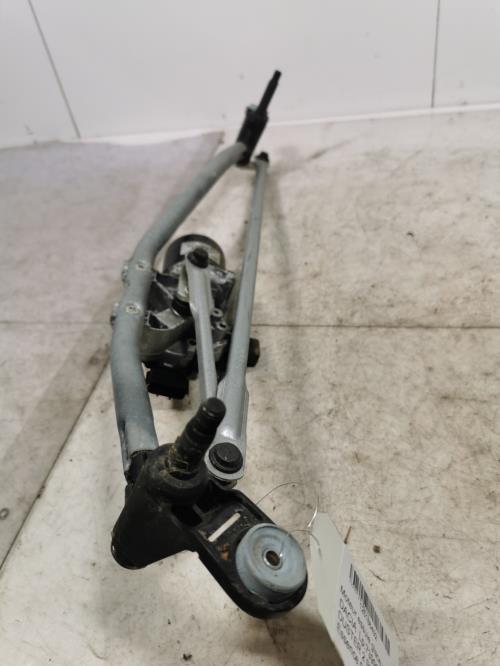 Moteur essuie glace avant -...