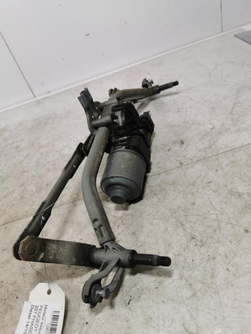 Moteur essuie glace avant -...