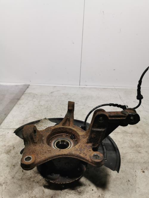 Fusee avant gauche - DACIA...
