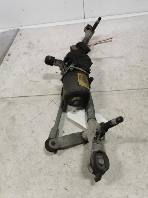 Moteur essuie glace avant -...