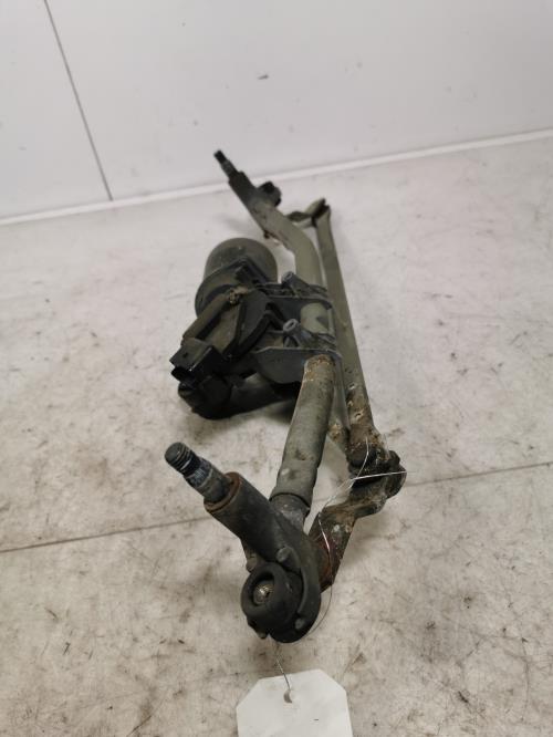 Moteur essuie glace avant -...