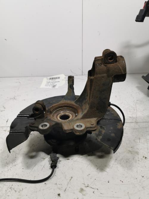Fusee avant gauche - FORD...