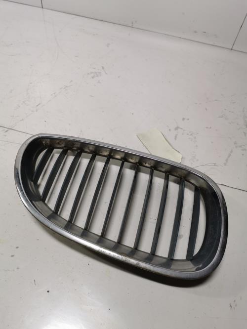 Calandre droite - BMW SERIE...