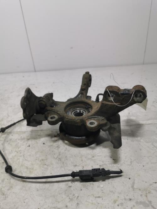 Fusee avant gauche - FIAT...