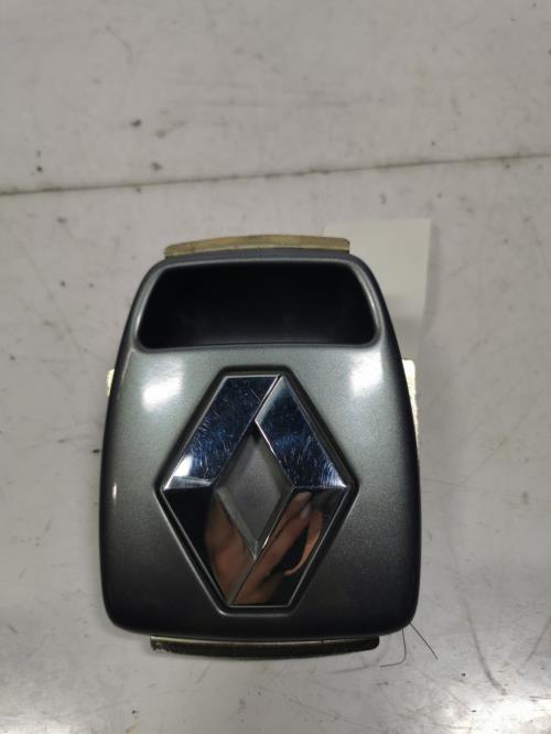 Bouton de coffre - RENAULT...
