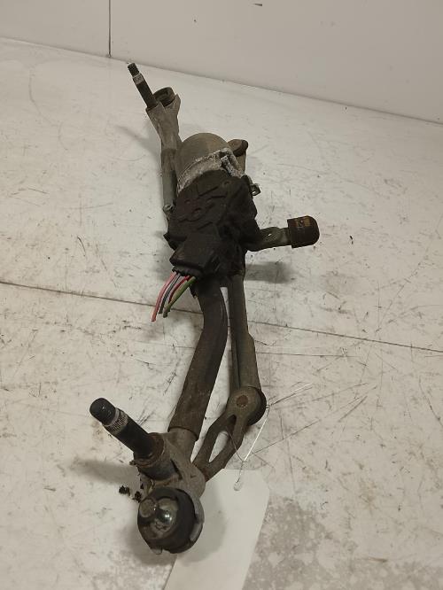 Moteur essuie glace avant -...