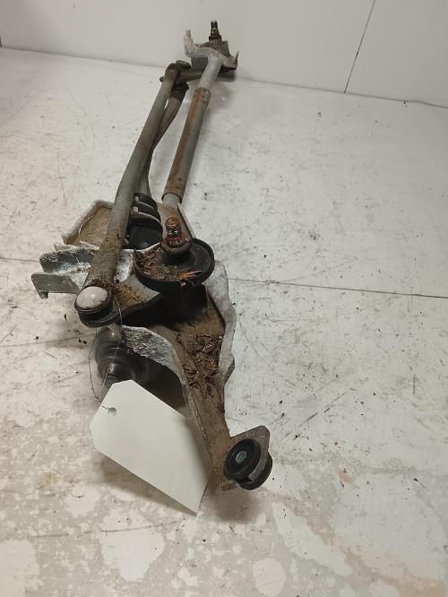 Moteur essuie glace avant -...