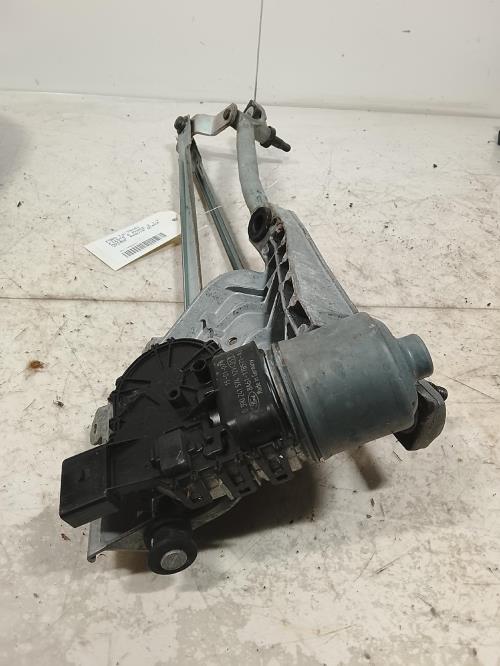 Moteur essuie glace avant -...