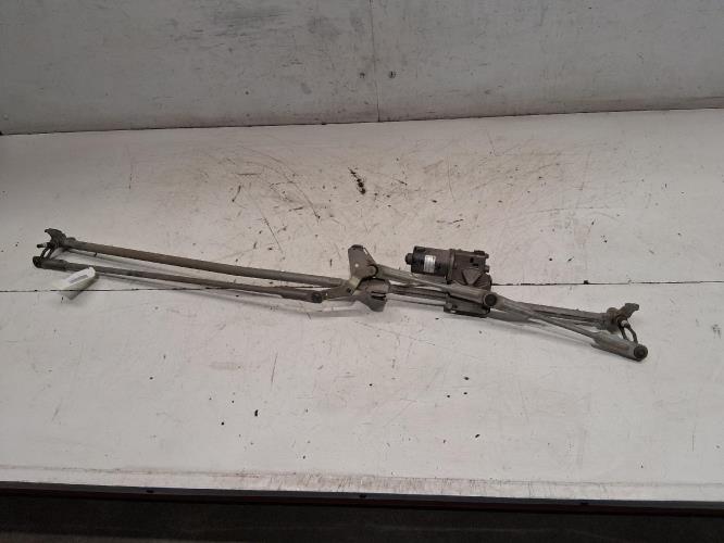Moteur essuie glace avant -...