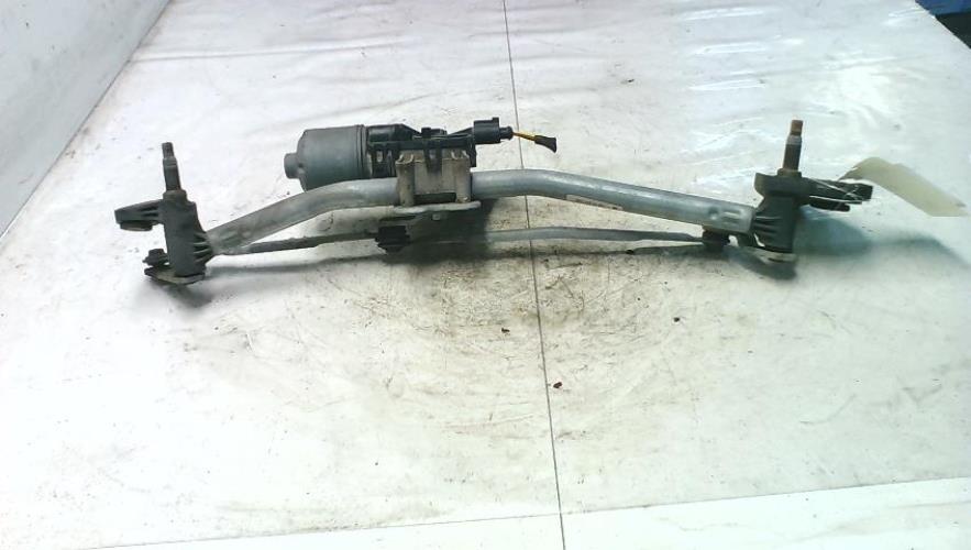 Moteur essuie glace avant -...