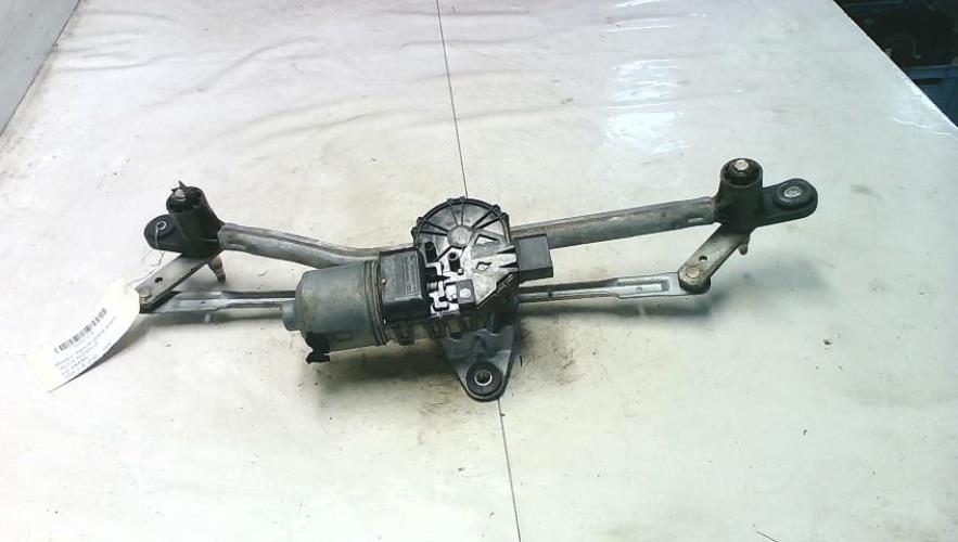 Moteur essuie glace avant -...