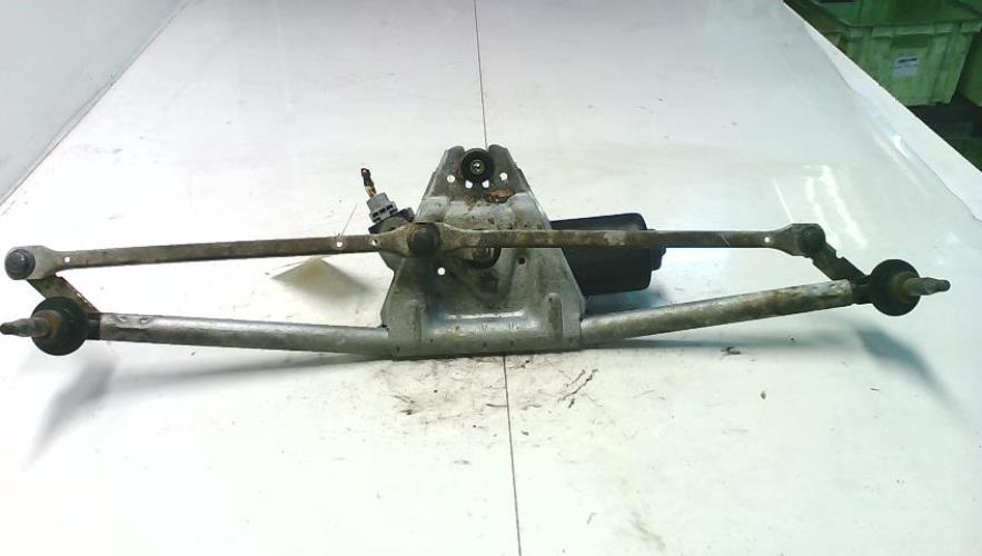 Moteur essuie glace avant -...