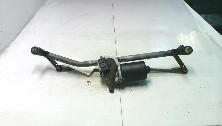 Moteur essuie glace avant -...