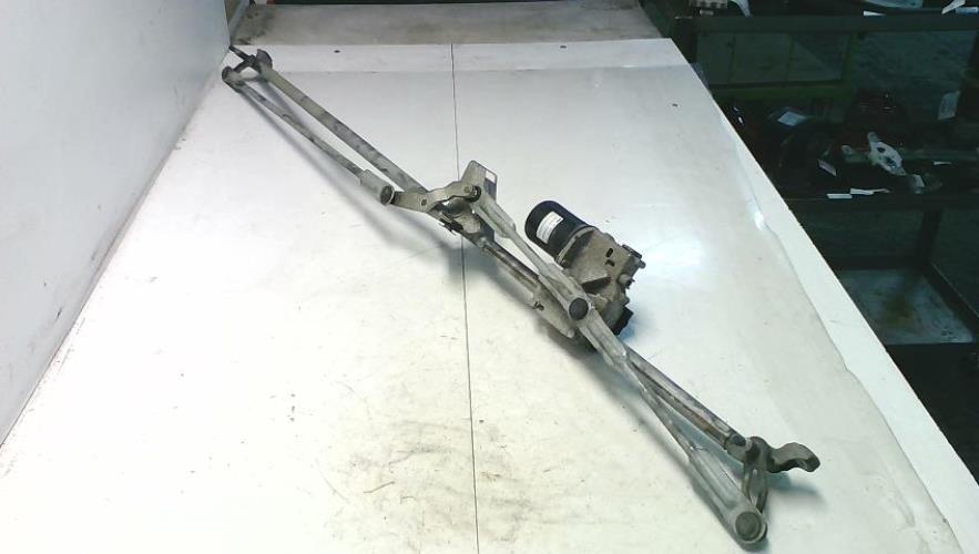 Moteur essuie glace avant -...