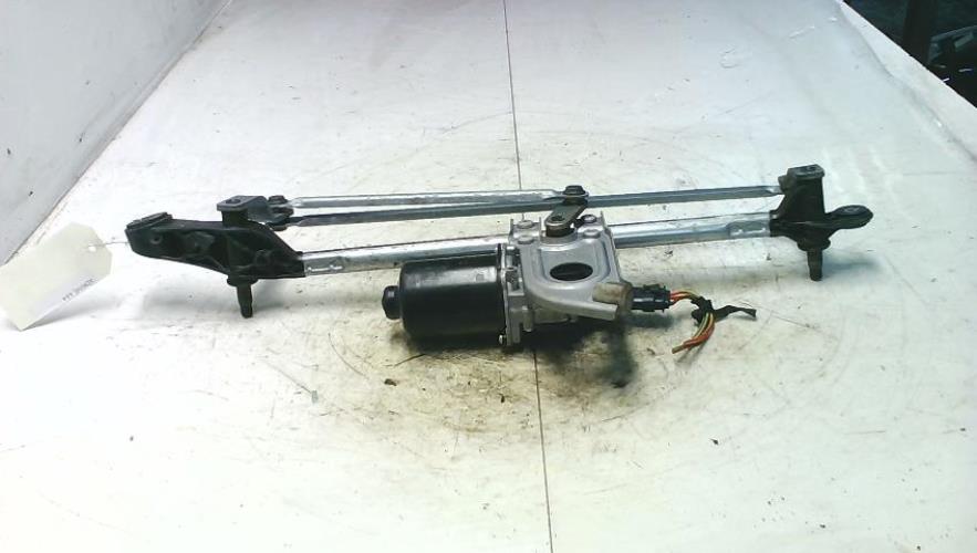 Moteur essuie glace avant -...