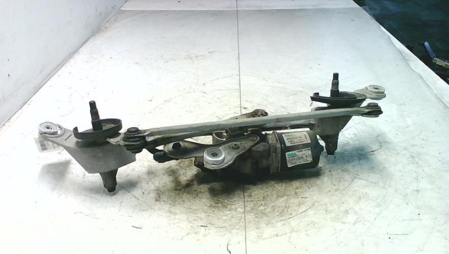Moteur essuie glace avant -...