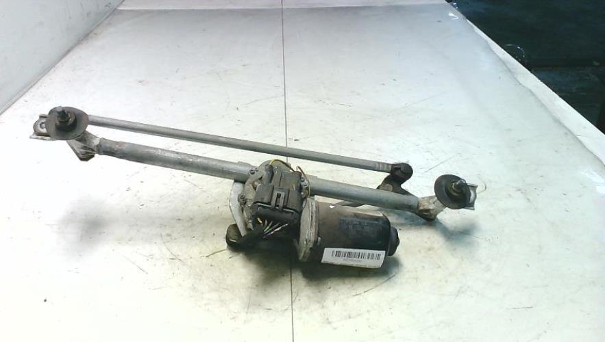 Moteur essuie glace avant -...