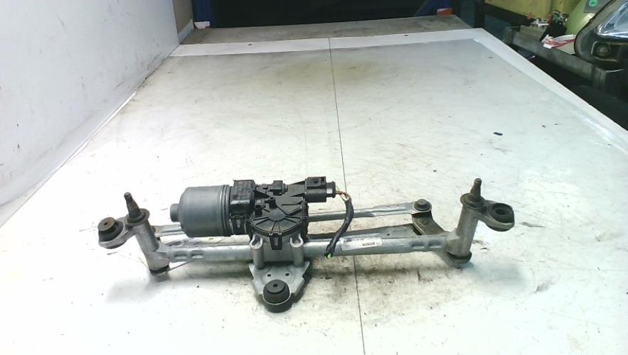 Moteur essuie glace avant -...