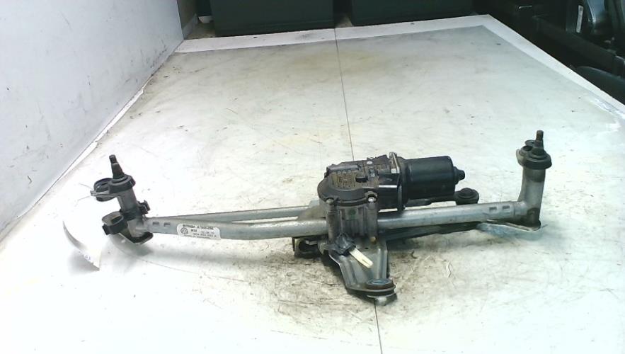 Moteur essuie glace avant -...
