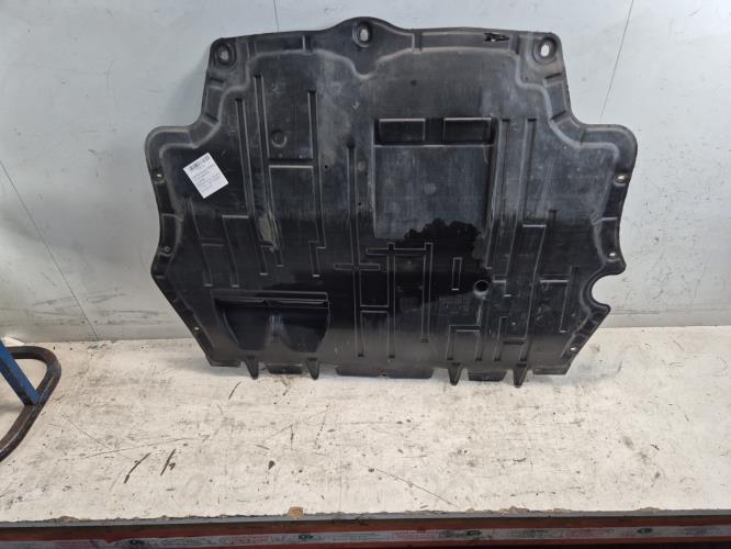 Cache sous moteur -...