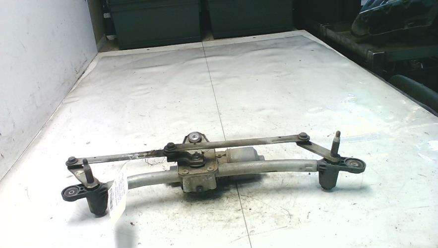 Moteur essuie glace avant -...