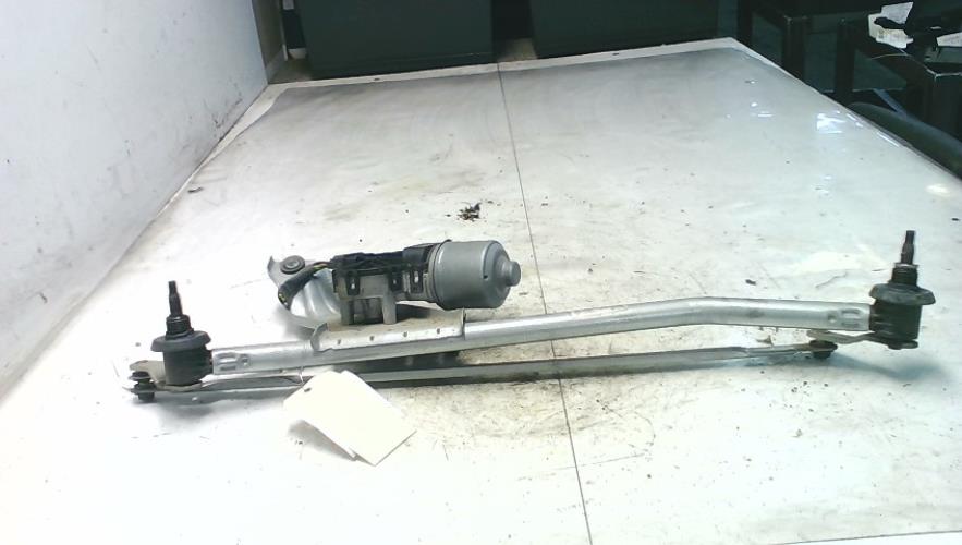 Moteur essuie glace avant -...