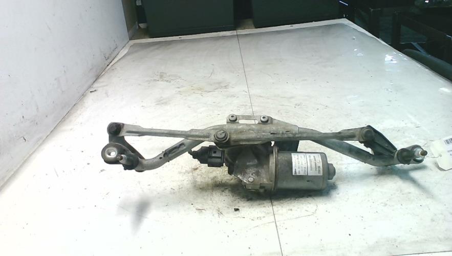 Moteur essuie glace avant -...